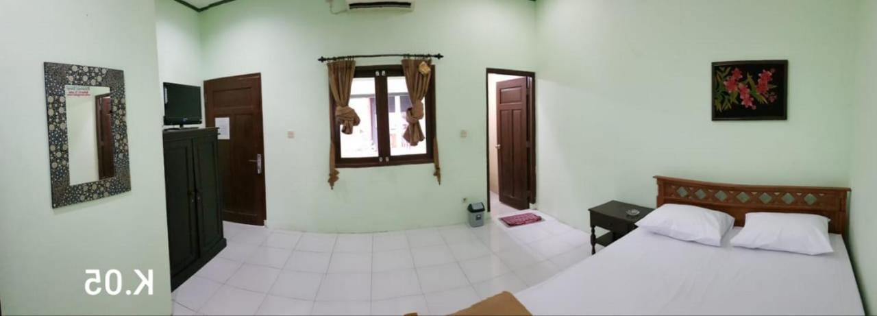 Embe Pitoe Syariah Gejayan Mitra Reddoorz Hotel Pakualaman Exterior photo