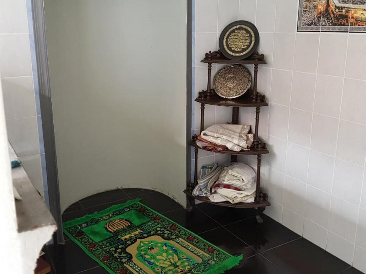 Embe Pitoe Syariah Gejayan Mitra Reddoorz Hotel Pakualaman Exterior photo