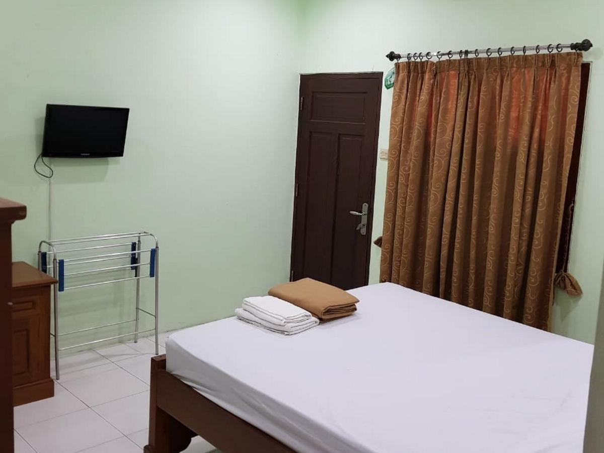 Embe Pitoe Syariah Gejayan Mitra Reddoorz Hotel Pakualaman Exterior photo